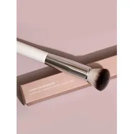 Ilia Complexion Brush