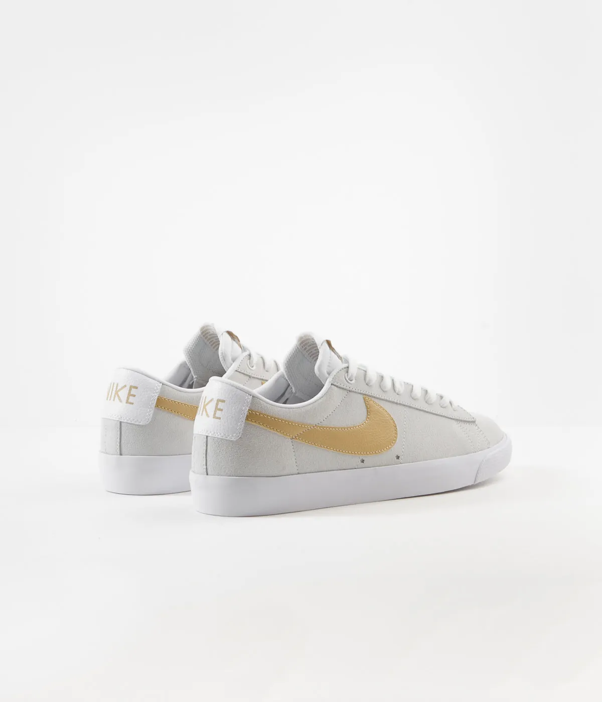 Nike SB Blazer Low GT Shoes - White / Club Gold - White - Light Thistle