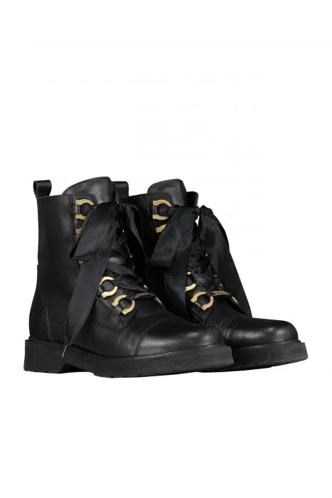 NIKKIE boots met satijnen veters