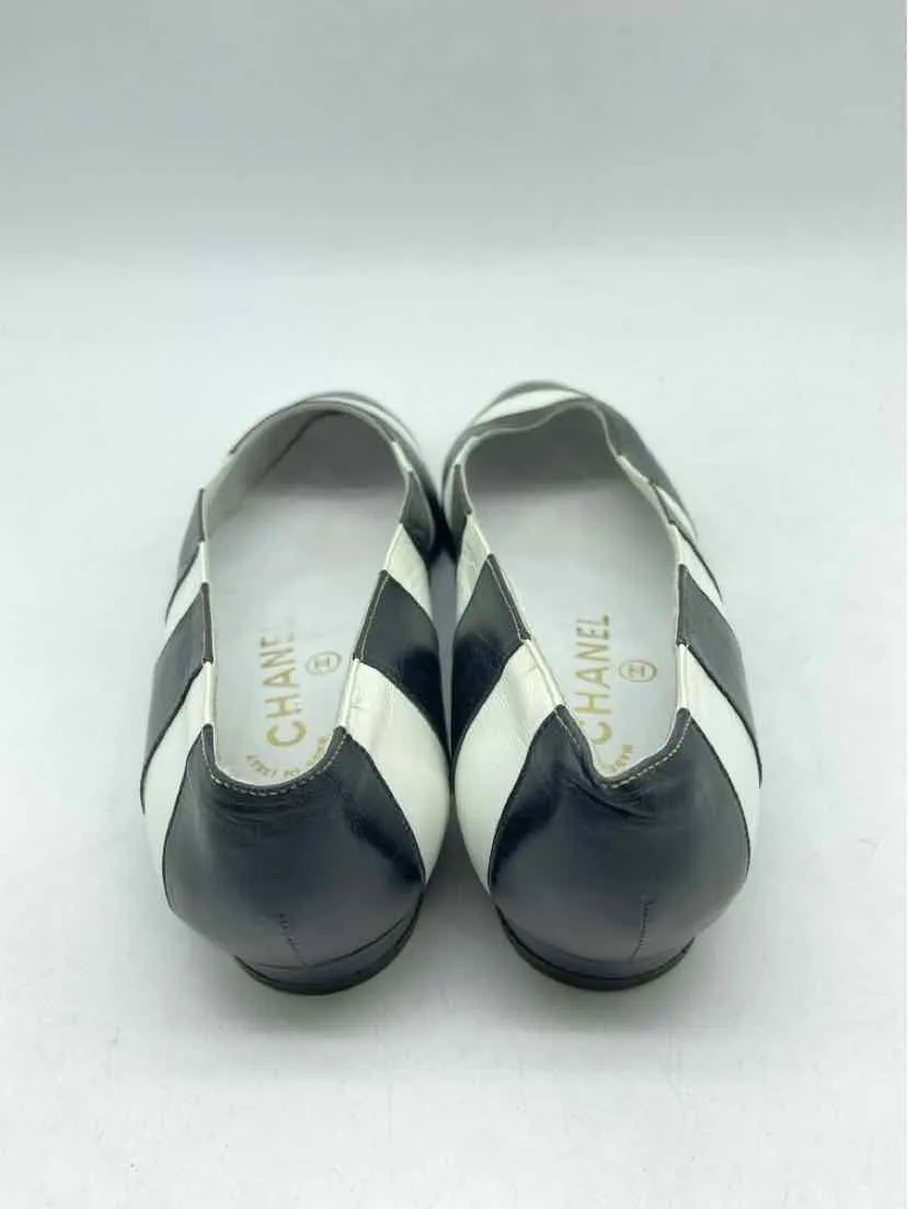 Pre-Owned Chanel Black Size 36 Stripe Ballet Shoes Flats
