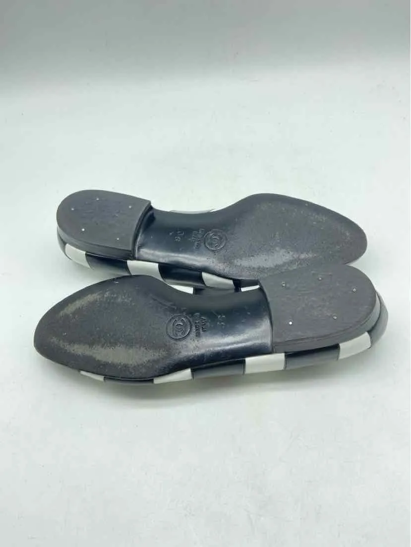Pre-Owned Chanel Black Size 36 Stripe Ballet Shoes Flats