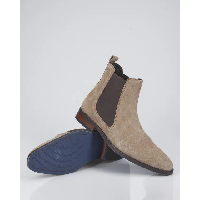 Recall Classic boots
