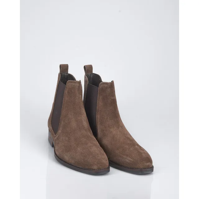 Recall Classic boots