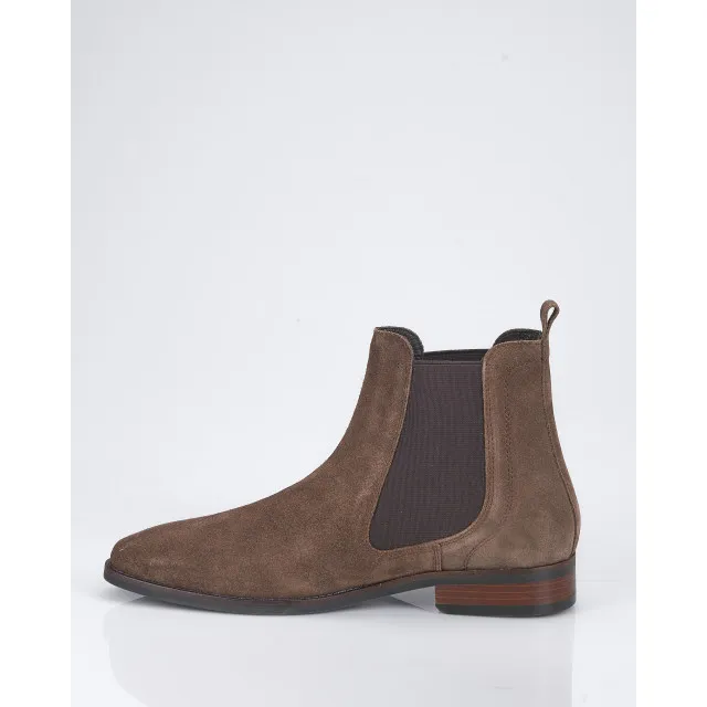 Recall Classic boots