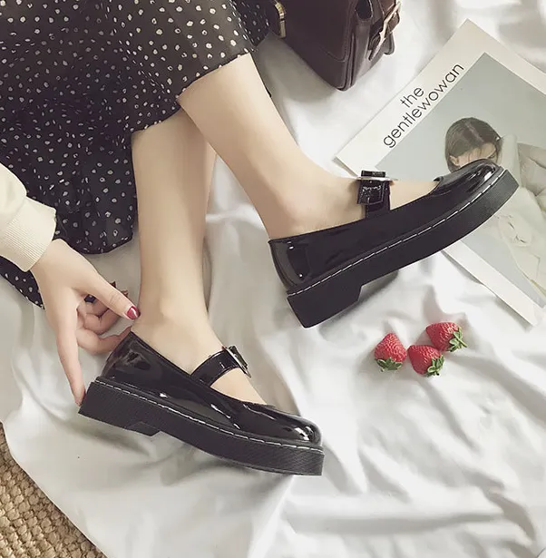 Retro black leather shoes  KF25072