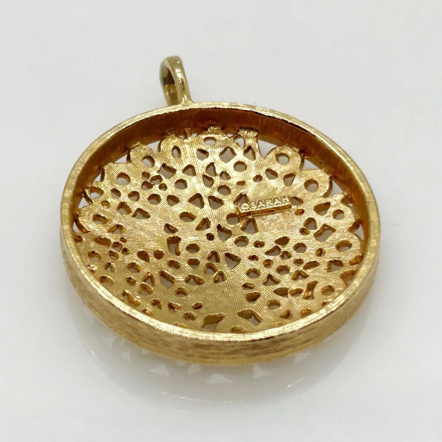 Sarah Coventry Vintage Gold Tone "Timeless Beauty" Pendant (1977)