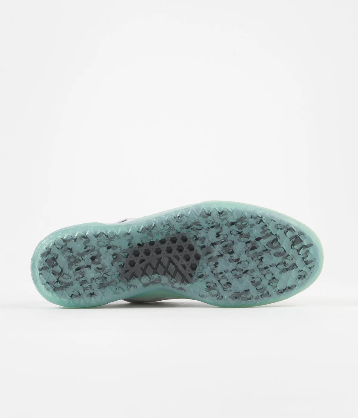 Vans AVE Pro Shoes - (Beatrice Domond) Bone / Jade