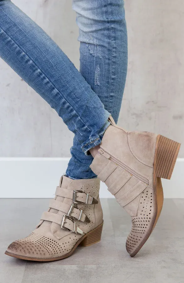 Wanted Buckle Boots Beige