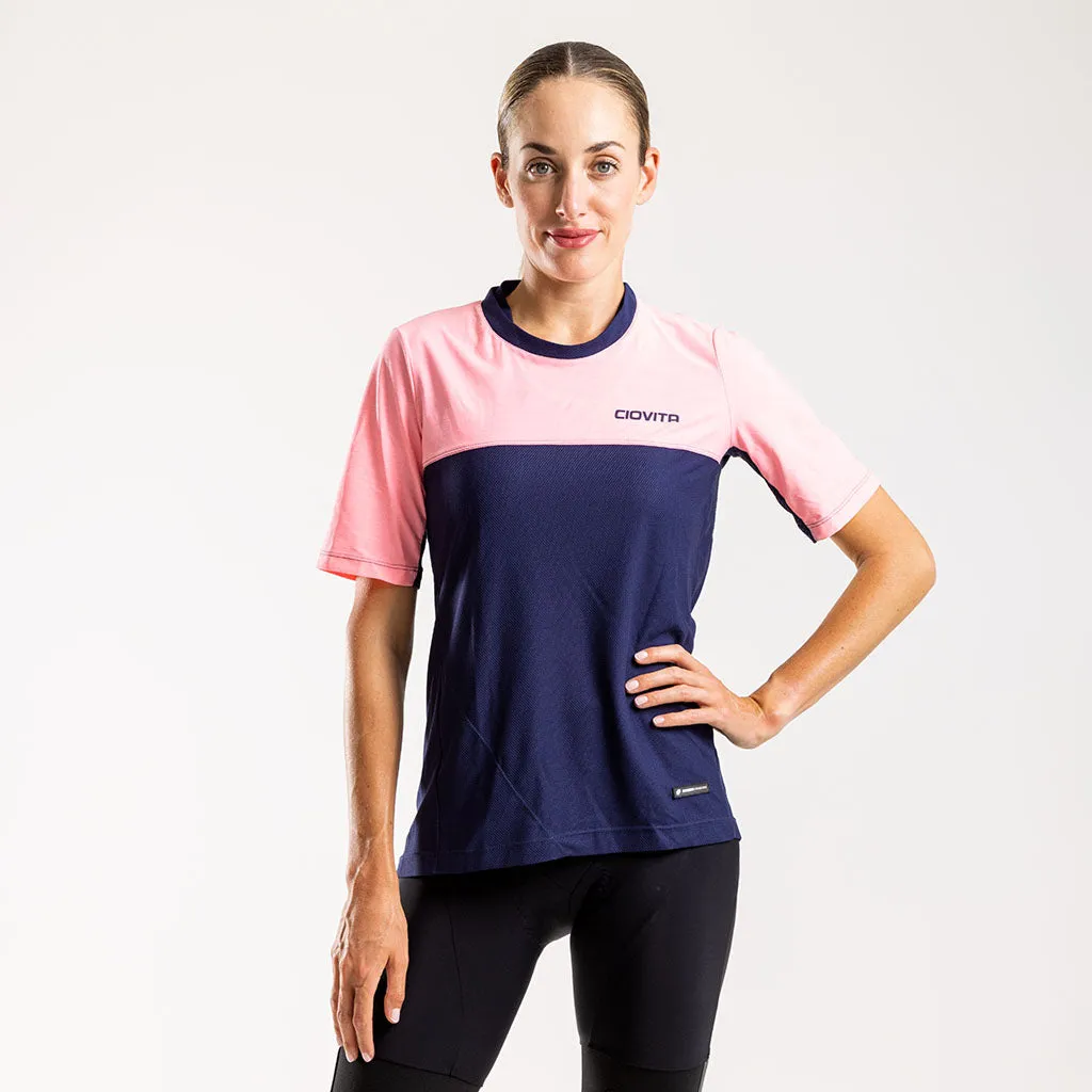Women's Opera Short Sleeve Trail Tee (Coral)